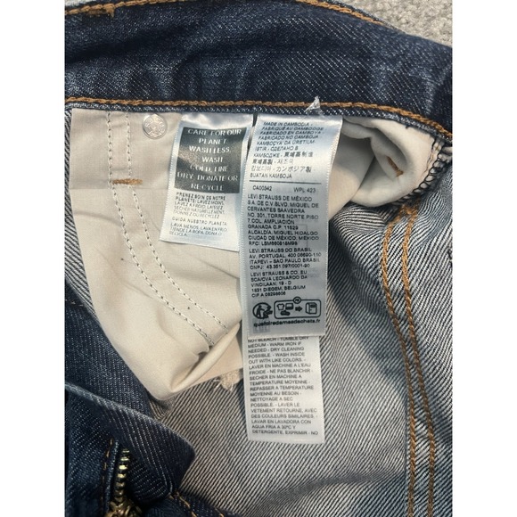 Women's Levi's High Waisted Mom Shorts Blue Size 28 New - Picture 6 of 7